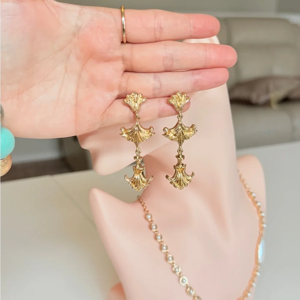Gold Ginkgo Drop Earrings - Elegant Women Jewelry